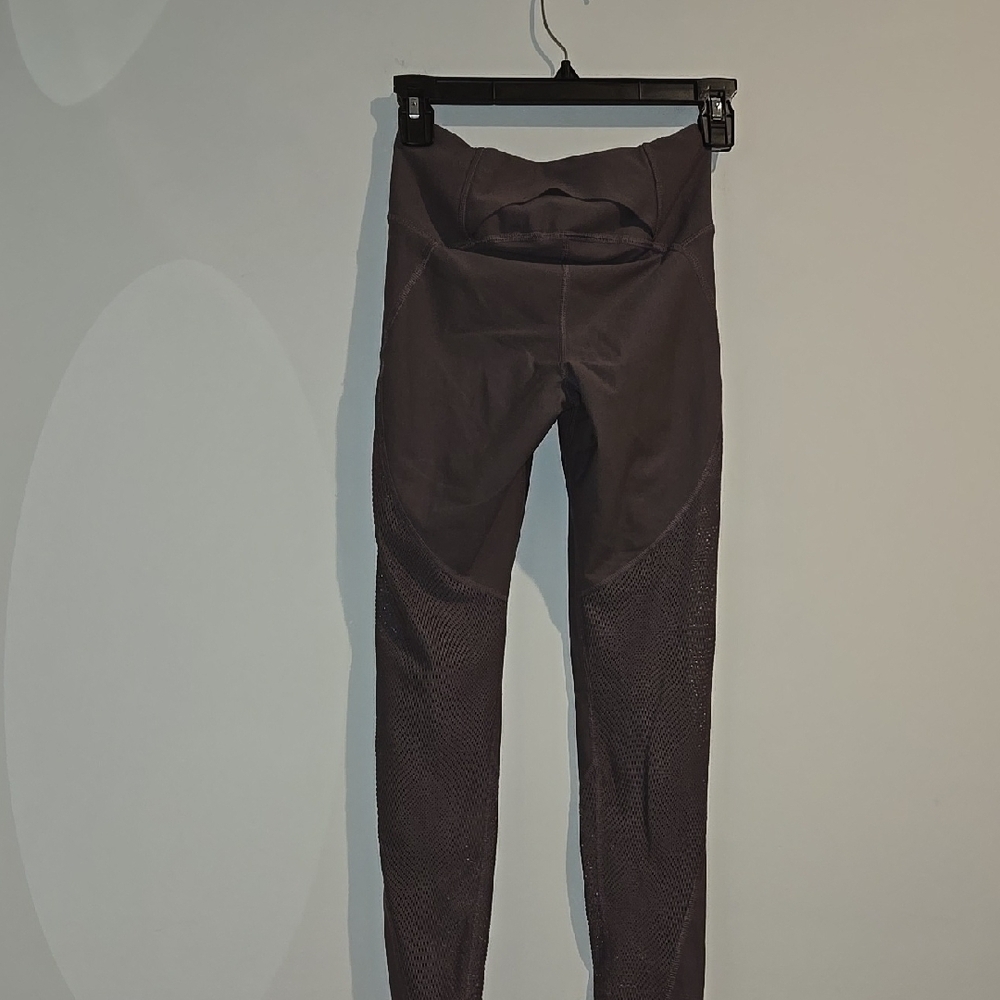 Under Armour Gray Leggings with Stretchy Fit and Wide Waistband - Picture 5 of 7